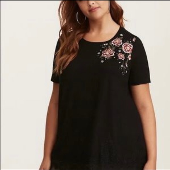 torrid Tops - Torrid Super Soft Black Floral Embroidered Tee Shirt Size 2 E277